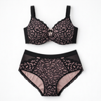 ALLA siyah ve pudra dantel büyük beden iç çamaşırı takımı. Destekli sütyen, rahat külot, şık ve konforlu tasarım. Online satın al.