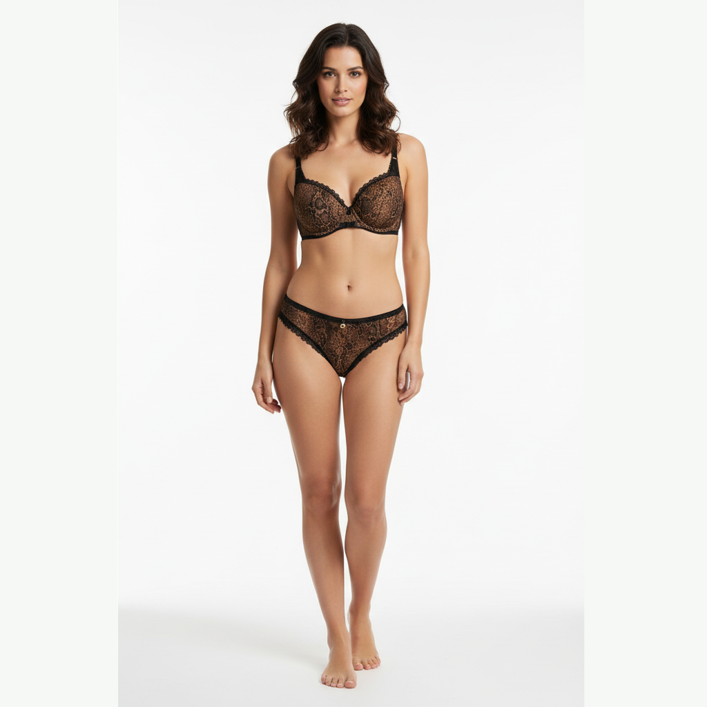 Yılan desenli push-up sütyen ve string külot takımı. Güçlü, feminen ve sofistike tasarım.
