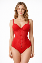 Destekli sütyen yapısı ve esnek kumaşı ile konforlu ve şık kadın kırmızı body modeli.