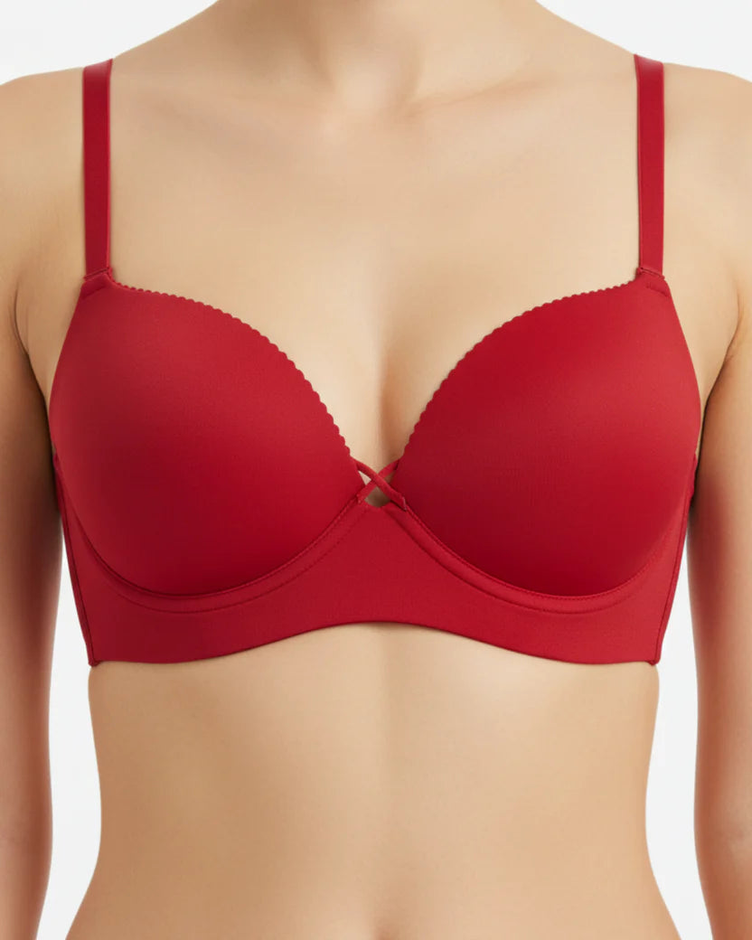 Kırmızı toparlayıcı pürüzsüz sütyen.