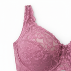 Lüks Gül Kurusu Dantel İç Çamaşırı - Detay Çekimi