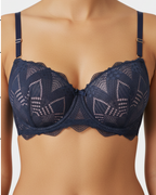 Lacivert renkli, dantel detaylı ve destekli kadın sütyeni ön görünüm