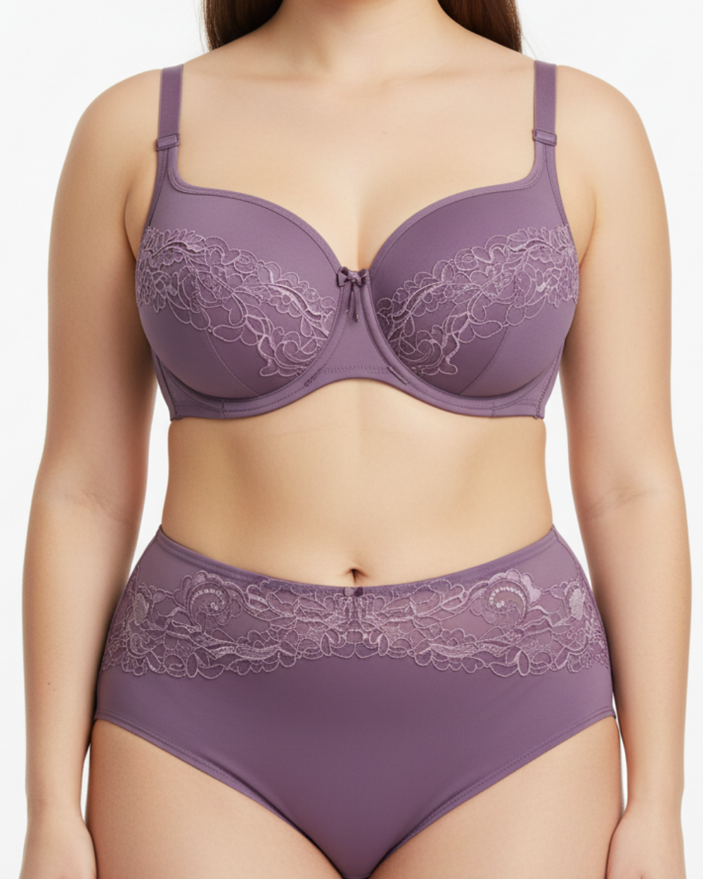 Büyük beden uyumlu, balenli ve destekli lila dantel sütyen & külot takımı. Gün boyu konfor ve zarif görünüm sunan premium iç çamaşırı.