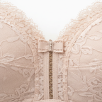 Fransız dantelli büyük beden sütyen; kolay kullanım, güçlü toparlama ve gün boyu konfor sunar. Ön kopça.