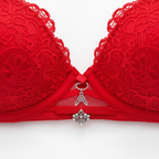 Şık ve toparlayıcı kırmızı dantel sütyen ve külot takımı. Premium kalite, feminen tasarım ve gün boyu konfor. Hemen keşfedin. Metal aksesuar.