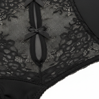 Destekli sütyen yapısı ve esnek kumaşı ile konforlu ve şık kadın body modeli. Lüks dantel makro detayı.