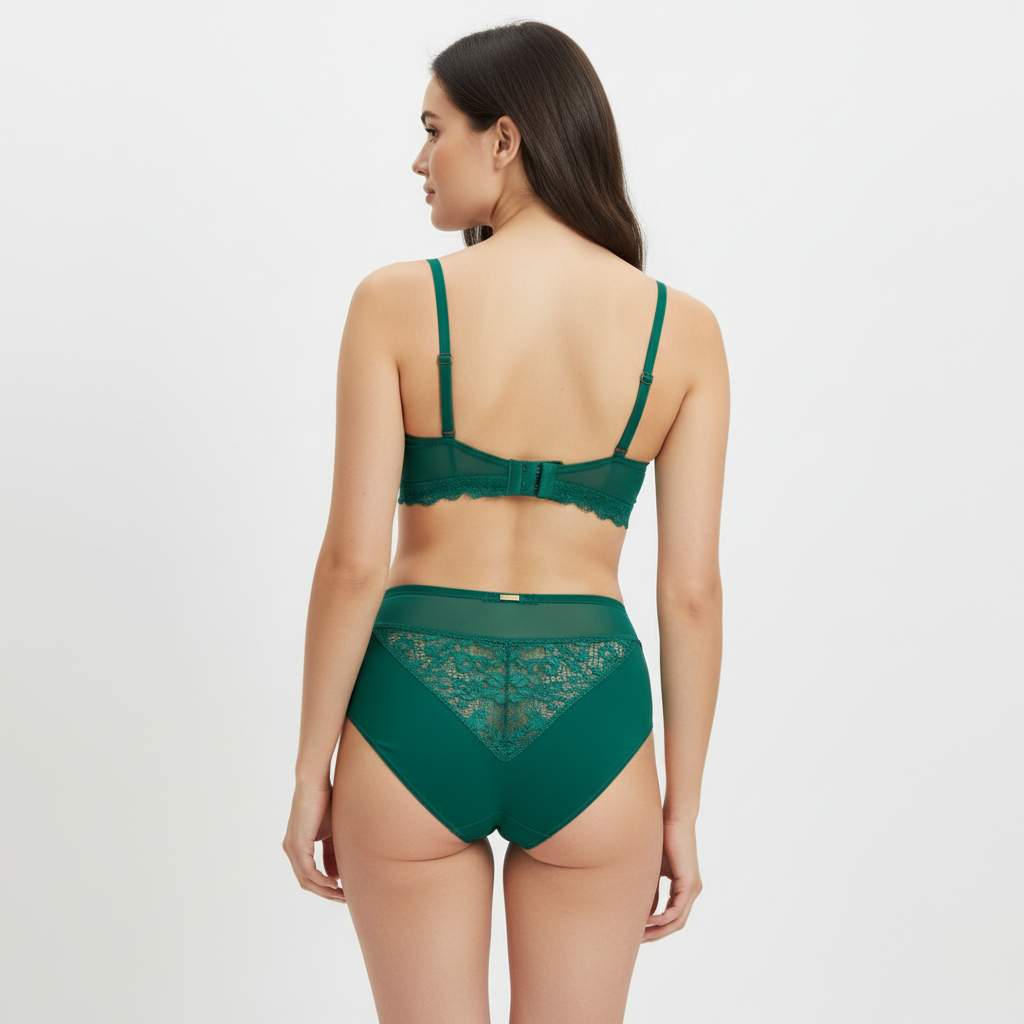 Lüks İç Çamaşırı Arka Görünüm